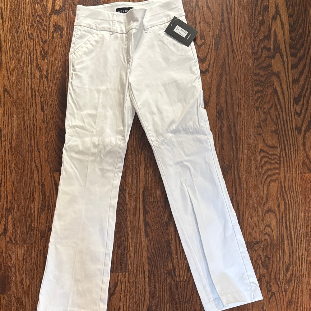 Women's White pants - Rekucci brand. NWT.